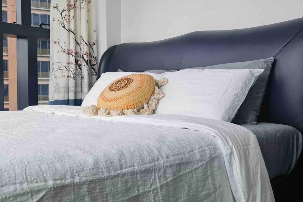 Cbd Spacious Two Bedrooms Melbourne