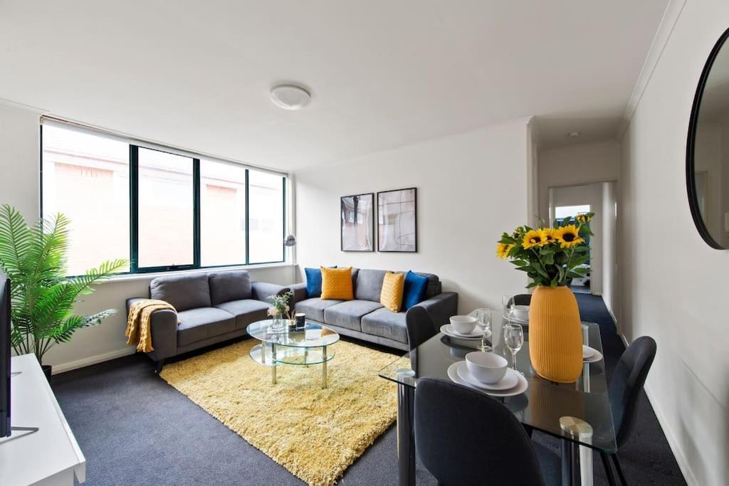 Apartamento South Yarra Urban Haven