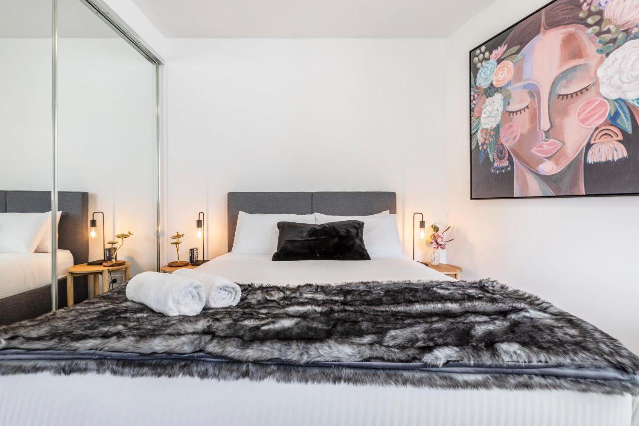 In The Heart Of Richmond - 1693 Apartment *