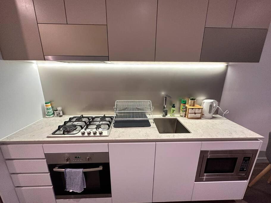 Apartment Charming 1br Getaway In Near Southern Cross Melbourne