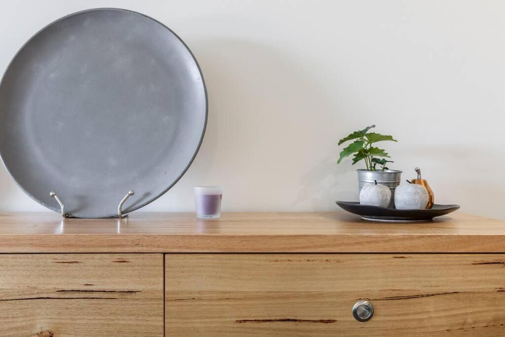 Luxury Style And Space Abound On Spencer 01620 Apartamento Melbourne