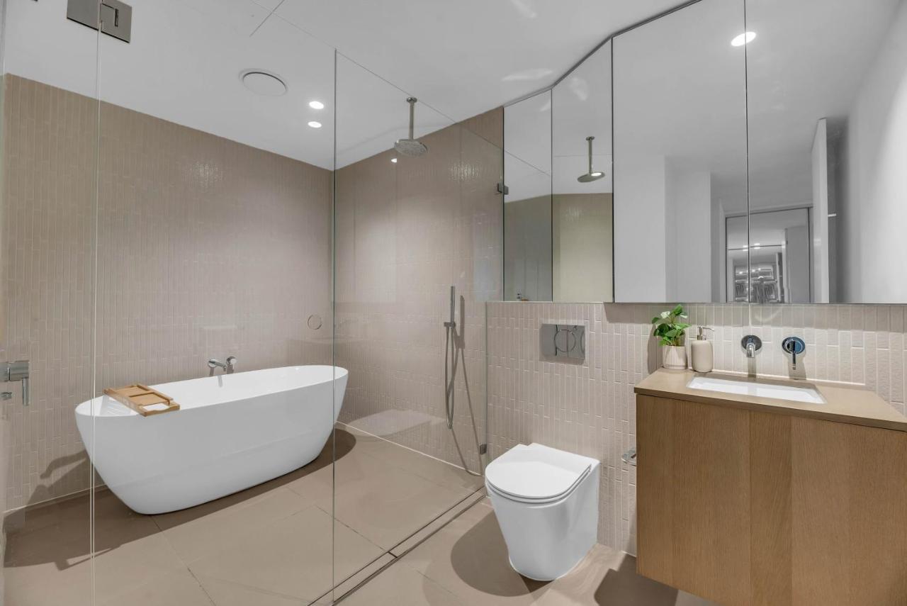 Apartamento Luxe Panoramic 3 Bedroom Penthouse With Onsite Parking *