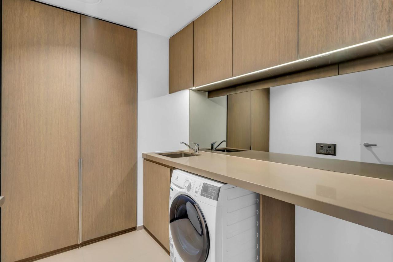 Luxe Panoramic 3 Bedroom Penthouse With Onsite Parking Apartamento Melbourne