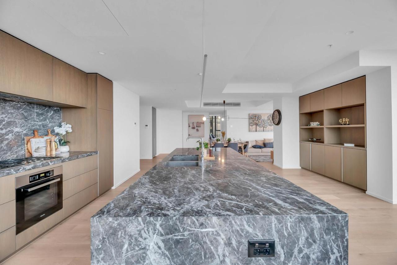 Luxe Panoramic 3 Bedroom Penthouse With Onsite Parking Apartamento