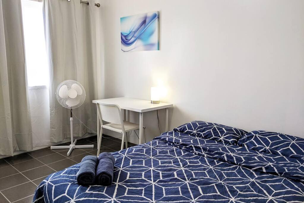 Villa *promo* 2-bedroom Next To Train Station! Melbourne
