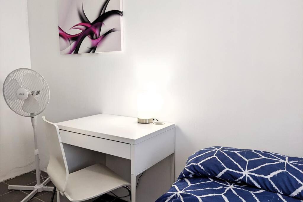 *promo* 2-bedroom Next To Train Station! *