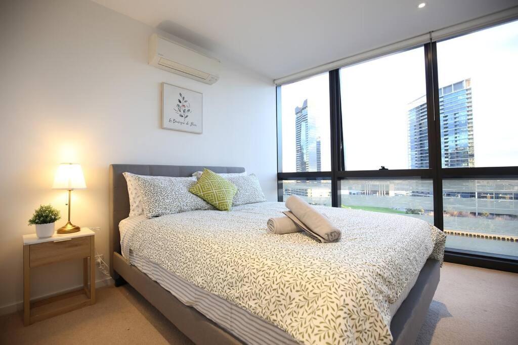 River Views 2b2b Free Parking Apartment *