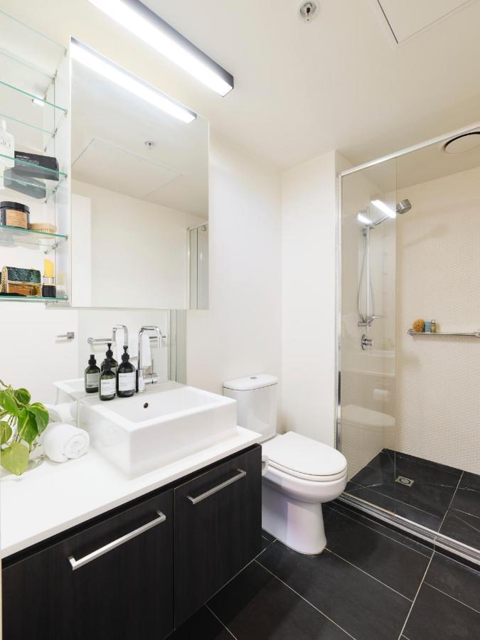 Furnished One Bedroom St Kilda Road For 5 Nights *