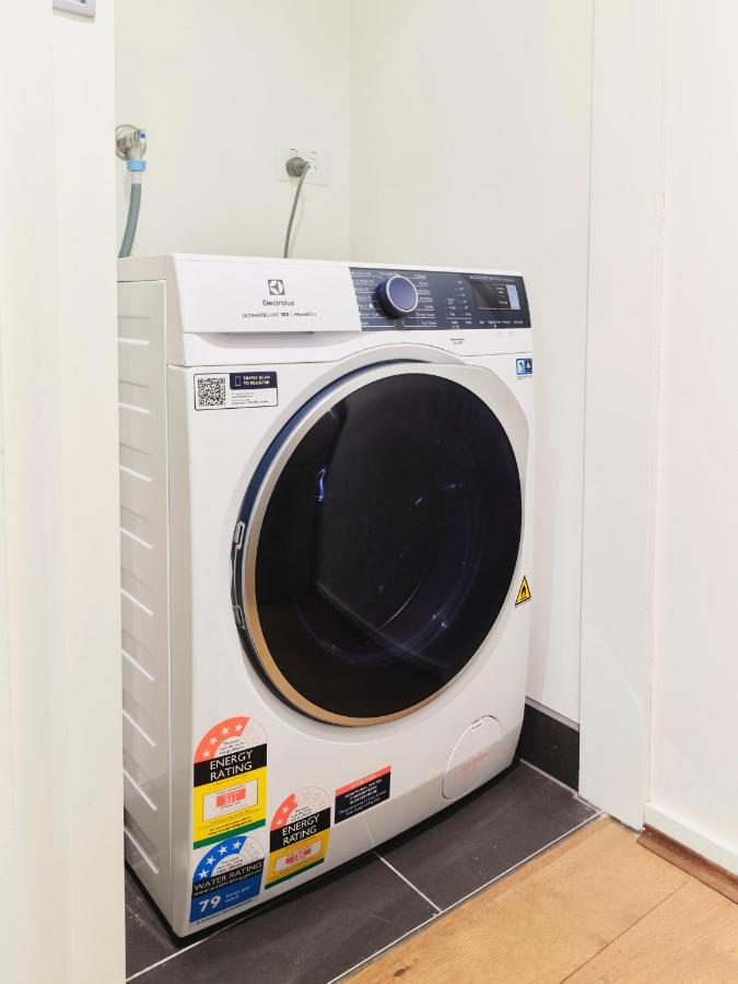 Furnished One Bedroom St Kilda Road For 5 Nights