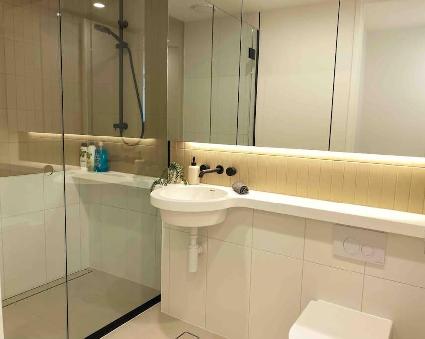 Apartment 31st Floor! Amazing Sea View 2b2b@southern Cross Melbourne