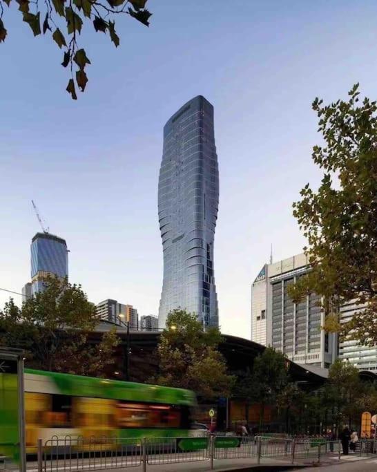 Apartment 31st Floor! Amazing Sea View 2b2b@southern Cross Melbourne