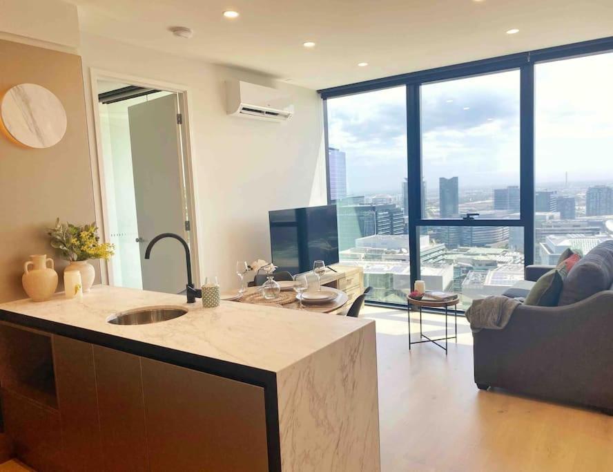 31st Floor! Amazing Sea View 2b2b@southern Cross Apartment