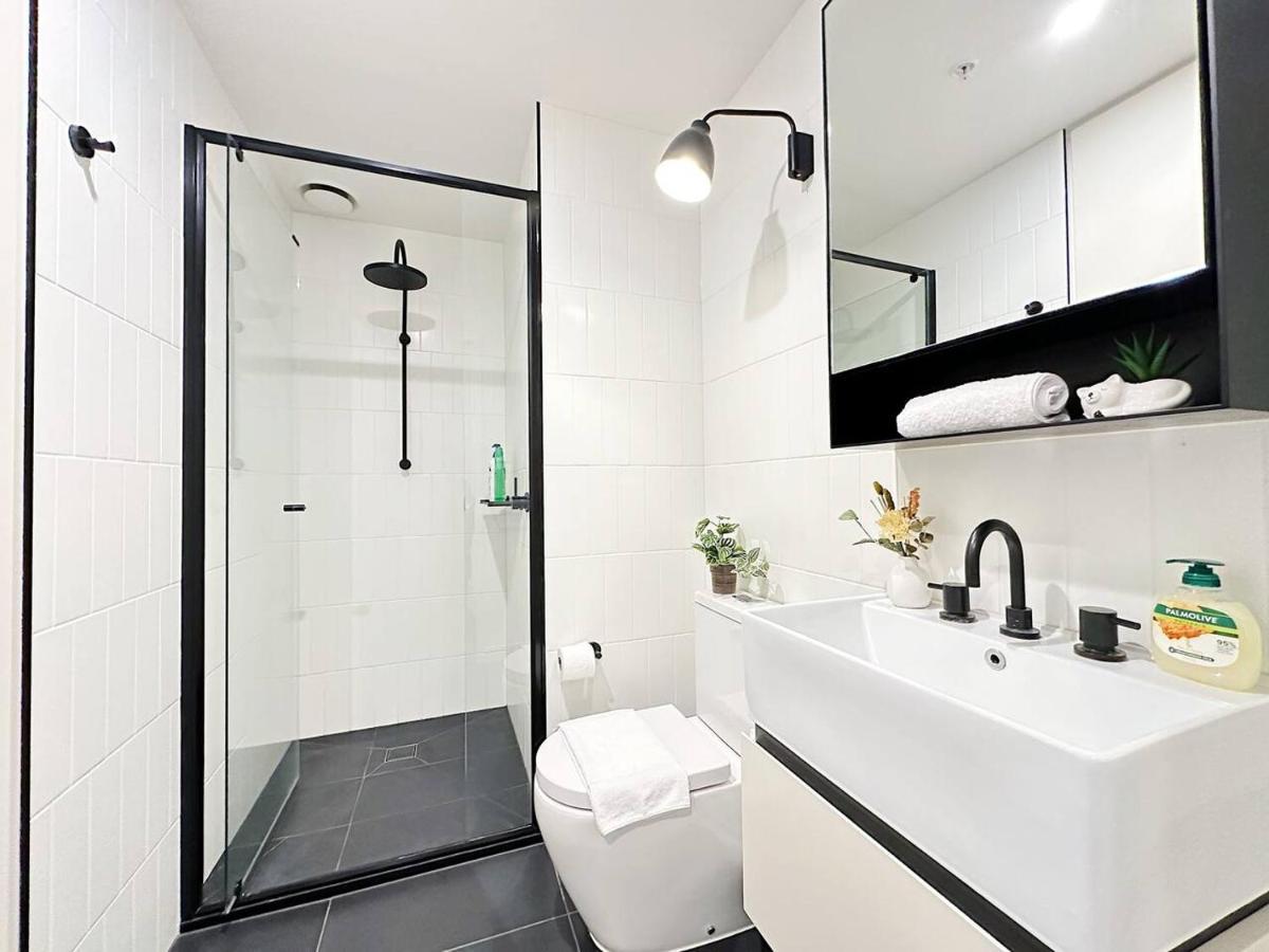 Urban Cityscapes 2br Apt On Bourke *