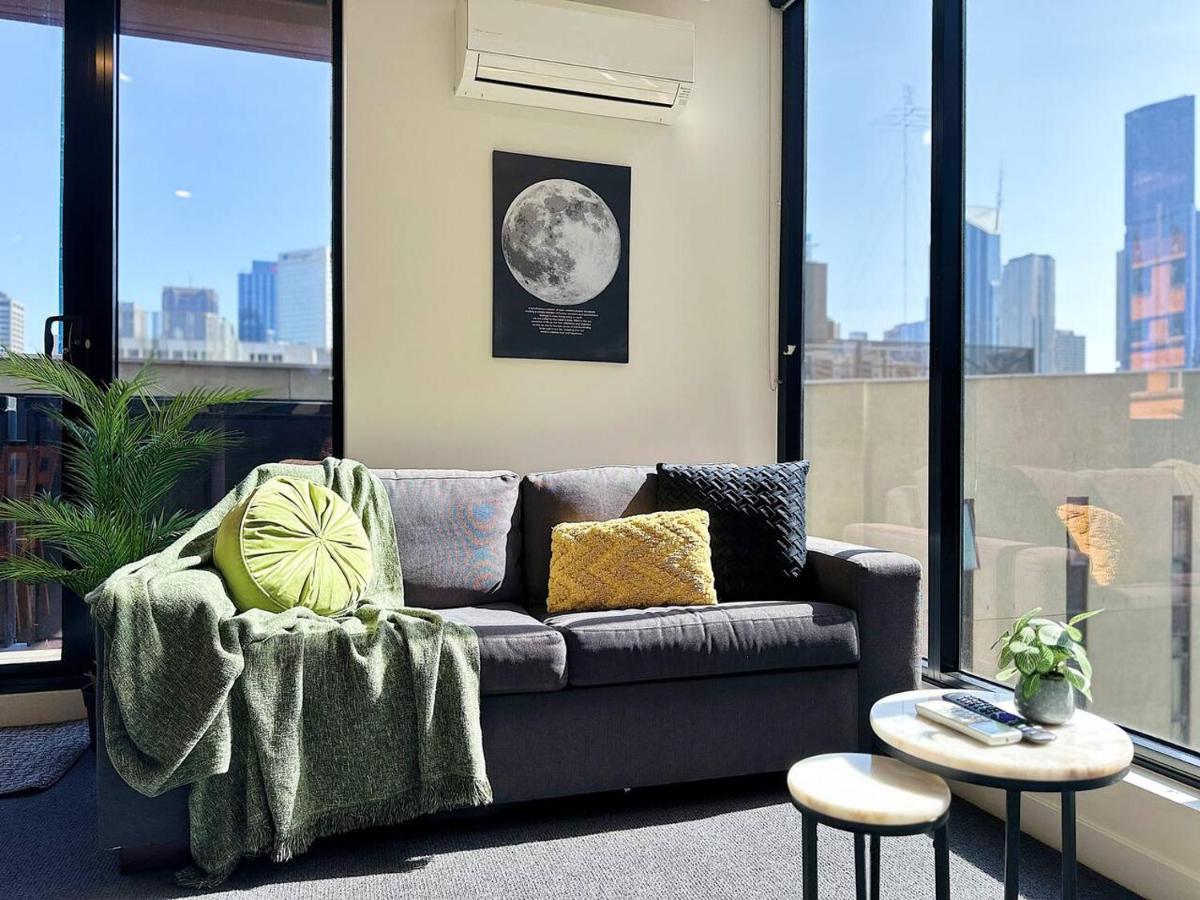 Urban Cityscapes 2br Apt On Bourke Apartment *