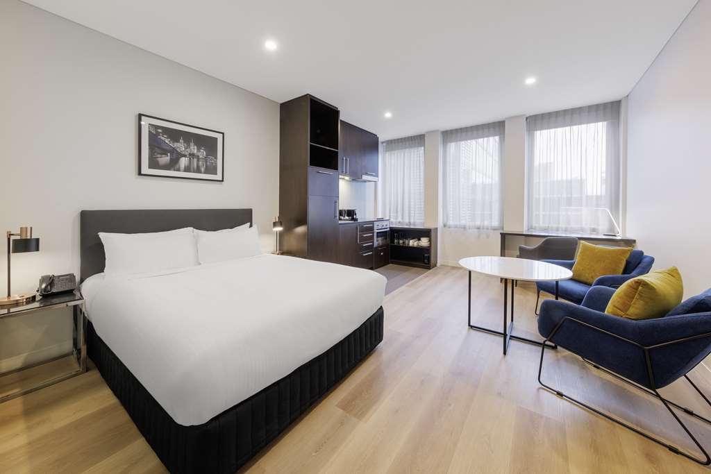 Oaks On Collins Aparthotel 4*
