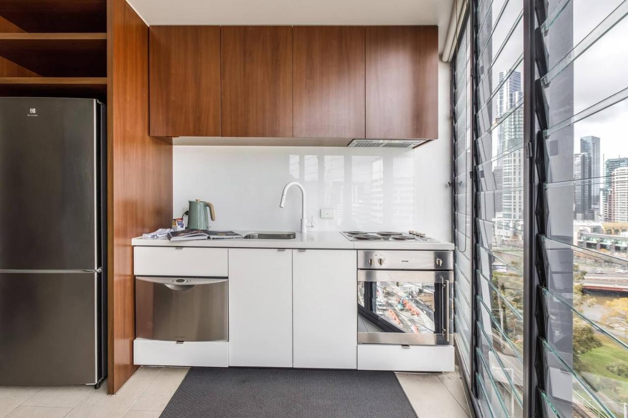 Apartment On The Banks Of The Yarra - Of Living