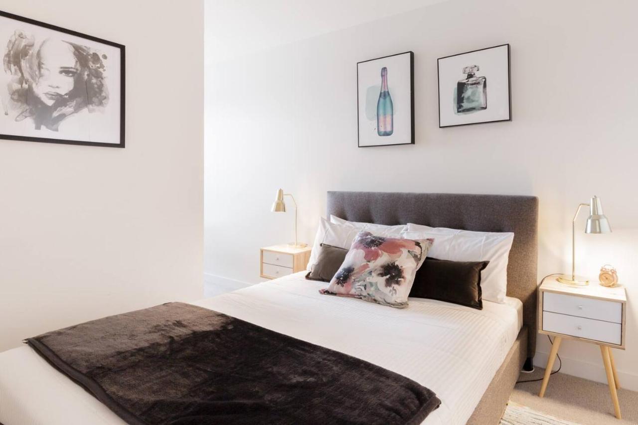 Chasing Skylines - Chic & Contemporary Living *