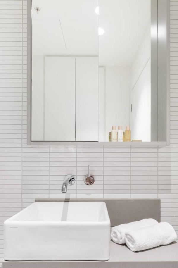 Chasing Skylines - Chic & Contemporary Living Melbourne