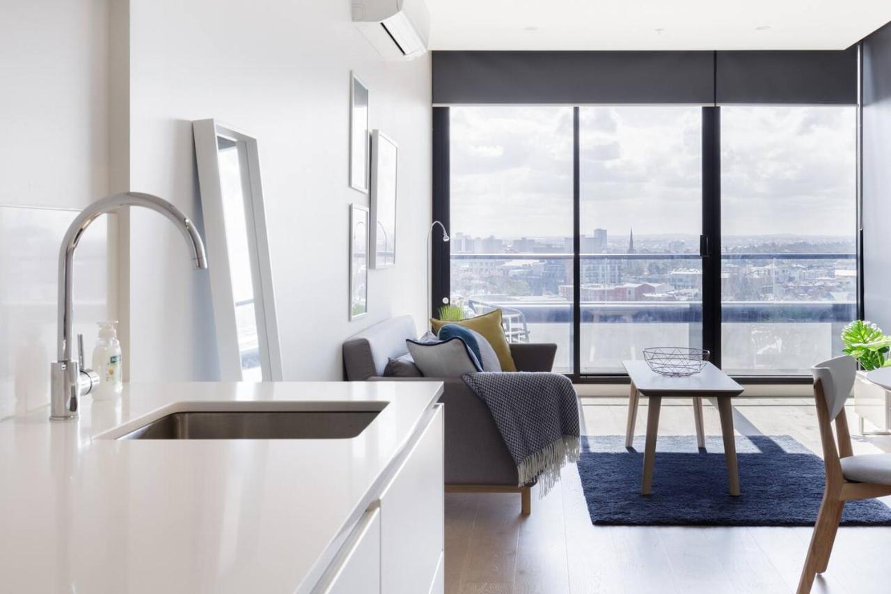Chasing Skylines - Chic & Contemporary Living * Melbourne