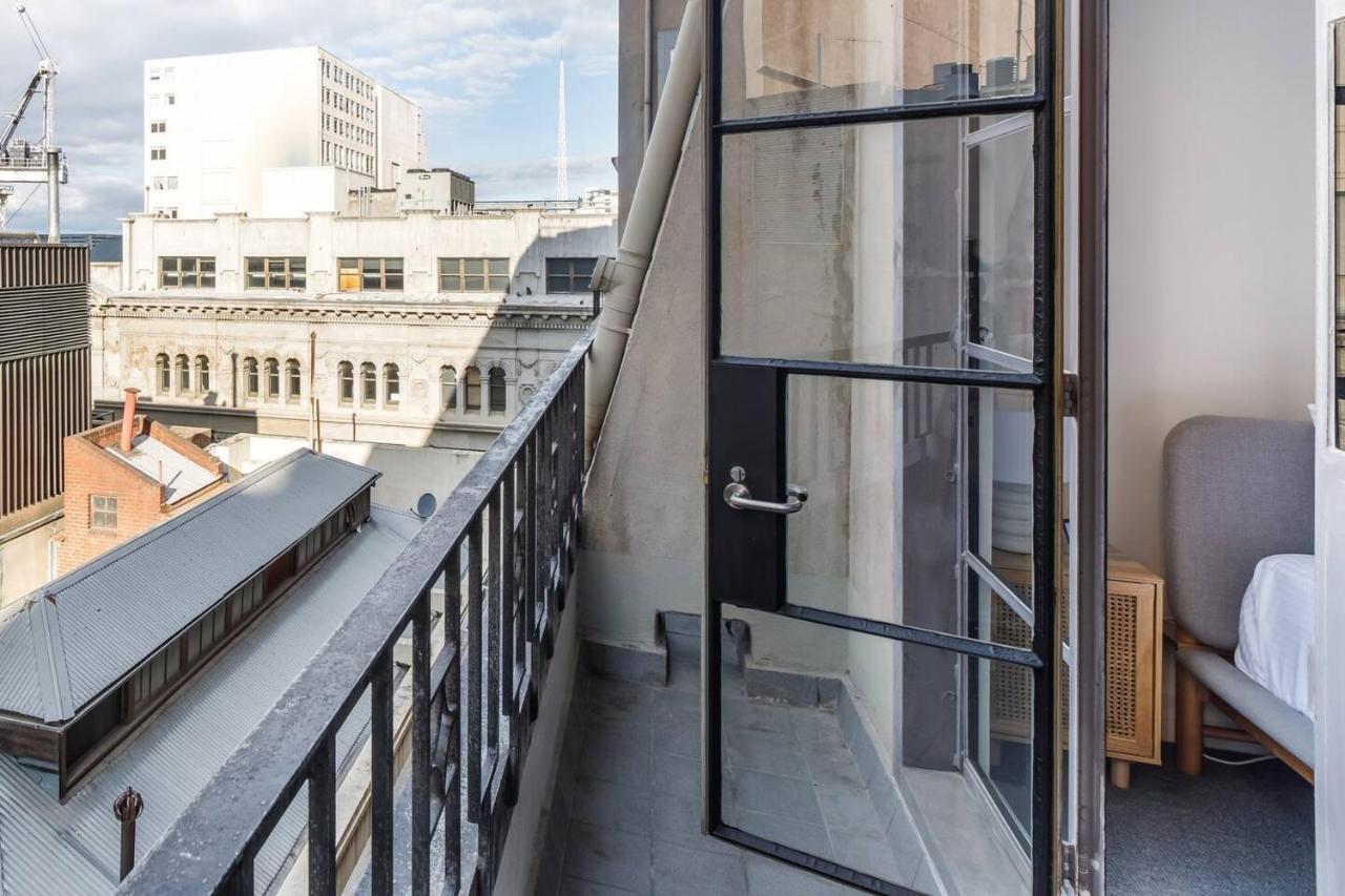 Majorca Classic - Boutique Flinders Lane Balcony Pad Apartment *