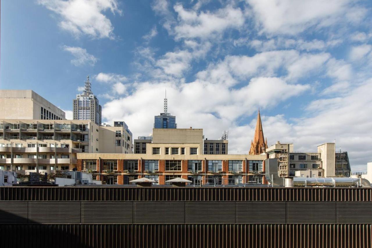 Majorca Classic - Boutique Flinders Lane Balcony Pad