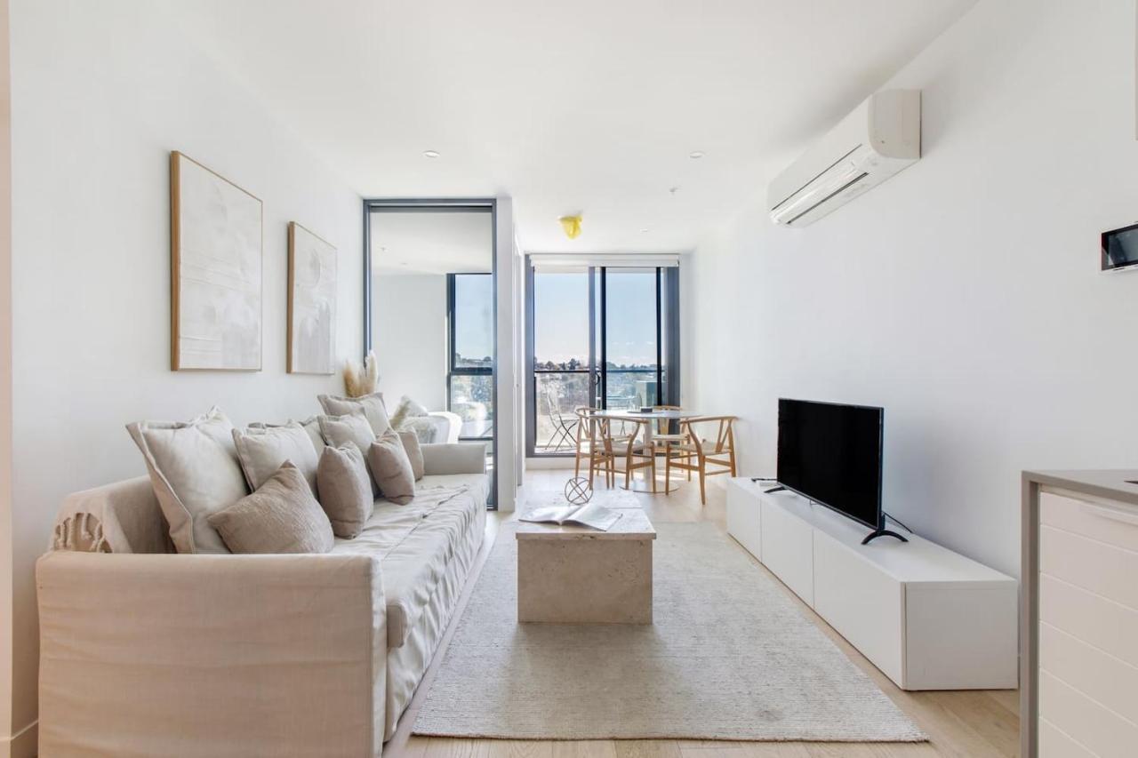 Perched On Parkville - A Minimalist Retreat With Pool *