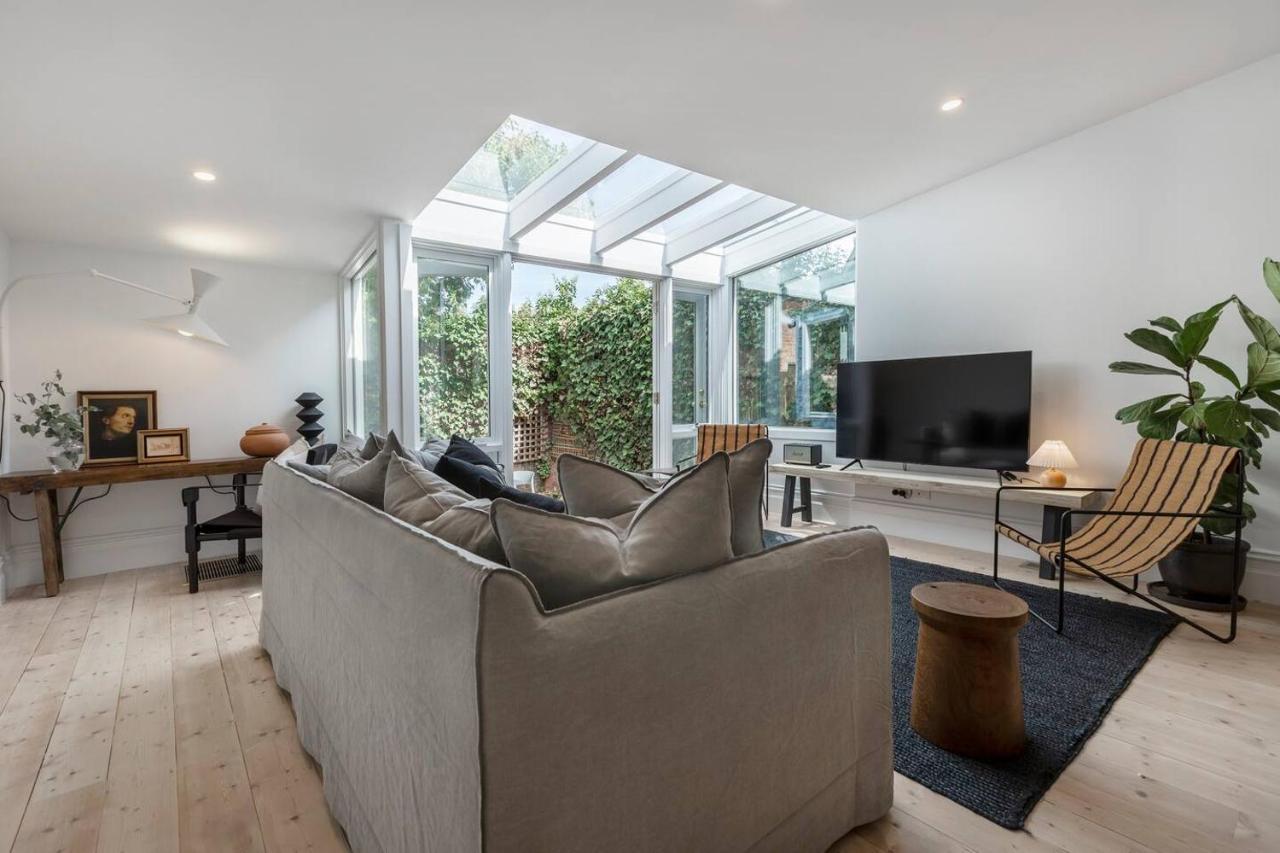 Sun-soaked Luxury Terrace Minutes From The Mcg