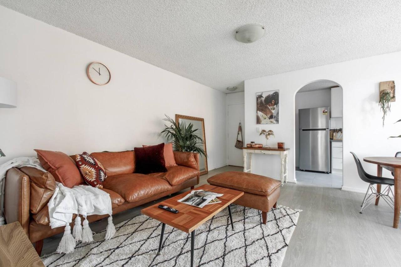 Dalgety Downtown - A Sunny St Kilda Hideaway * Melbourne