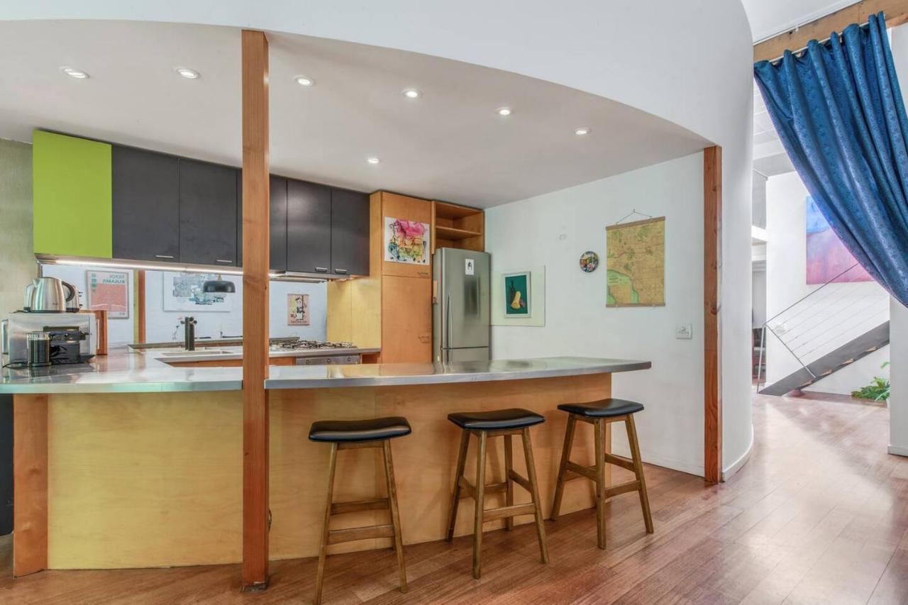 Iconic Macrobertson Chocolate Factory Conversion Holiday home *