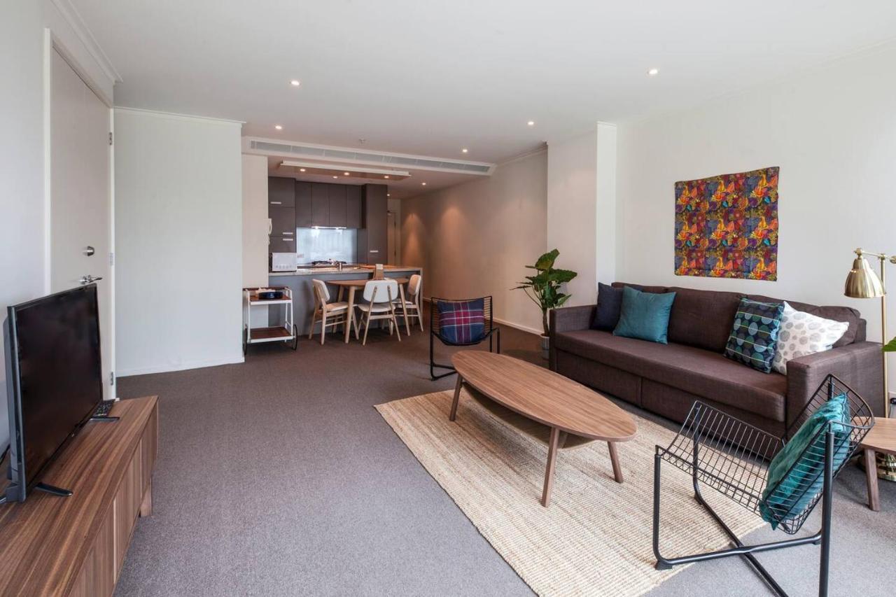 Southbank Hideaway On The Yarra With Huge Terrace Apartment