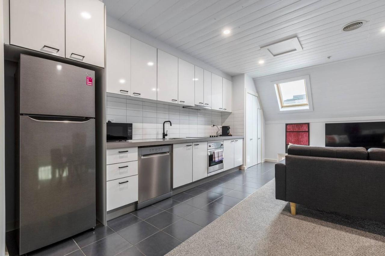 Apartment Inner Living In A Modern Slice Of History *