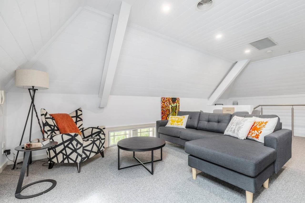 Apartment Inner Living In A Modern Slice Of History Melbourne