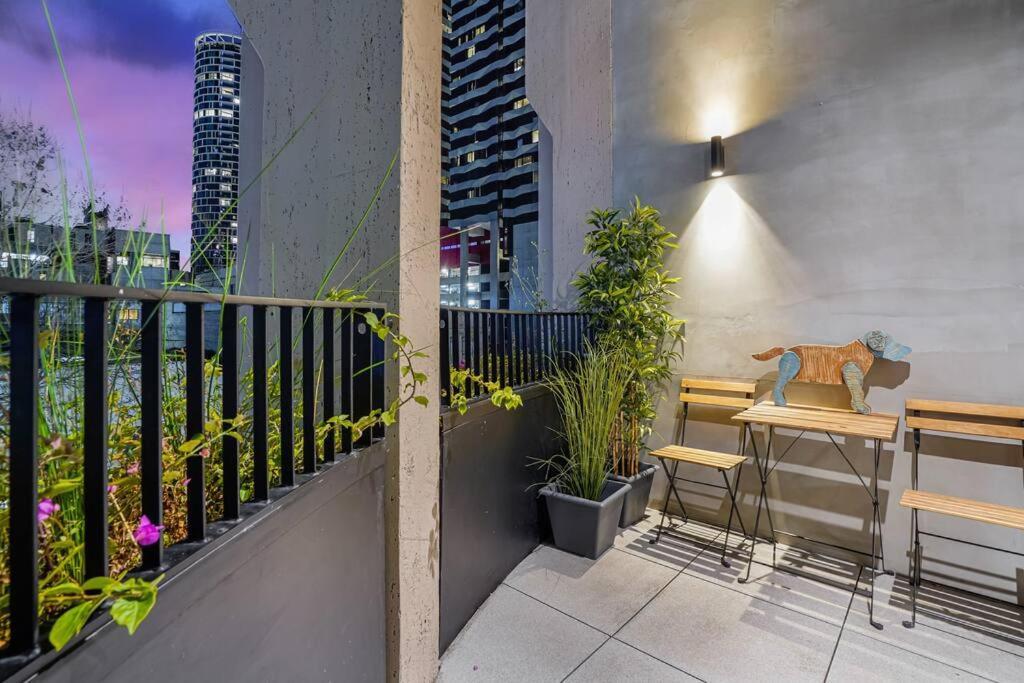 Delicated Loft In 2bed 2.5bath 2carpark