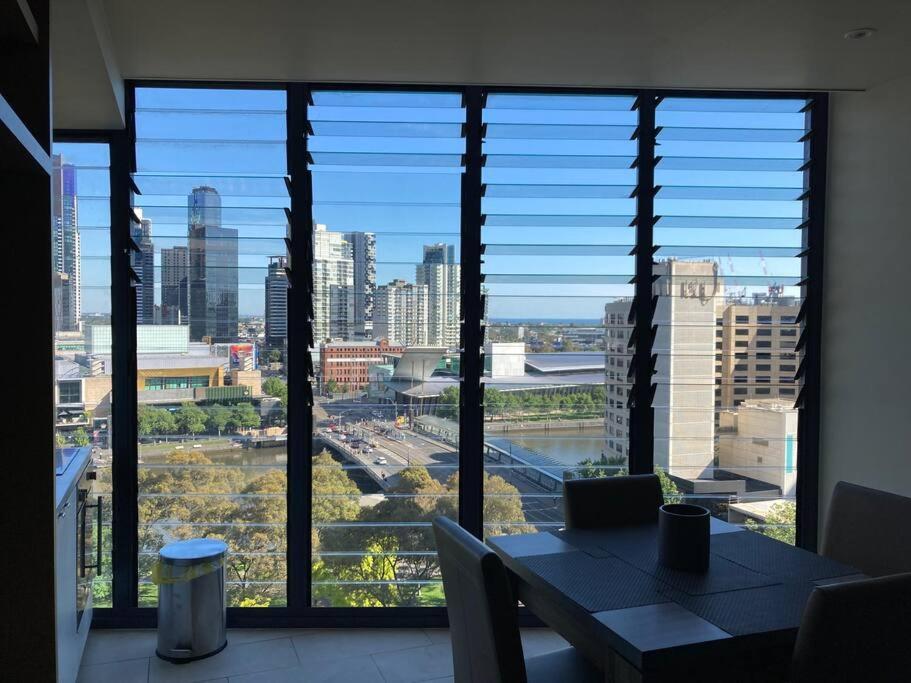 Stylish , Cbd , Views