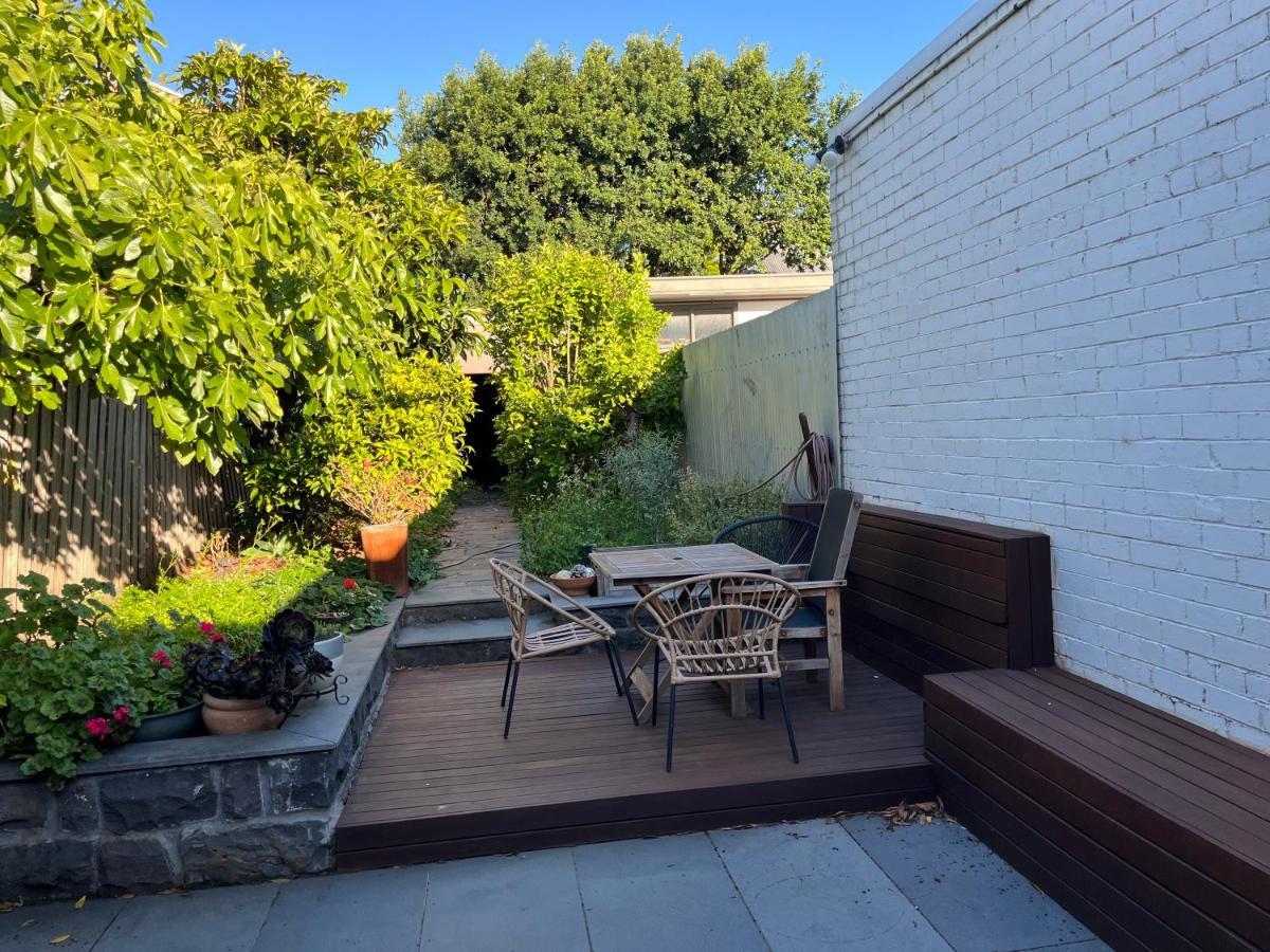 Lovely Victorian Terrace - Entire Holiday home *