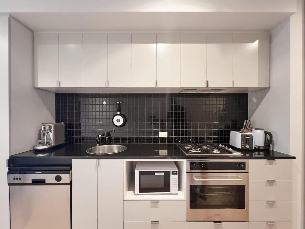 Apartment Urban Artistry Loft - A Haven Above The Bustle Melbourne