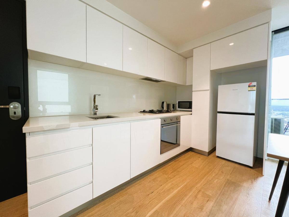 1 Brm, Sea View, Newly Renovated, Next To Crown Apartment *