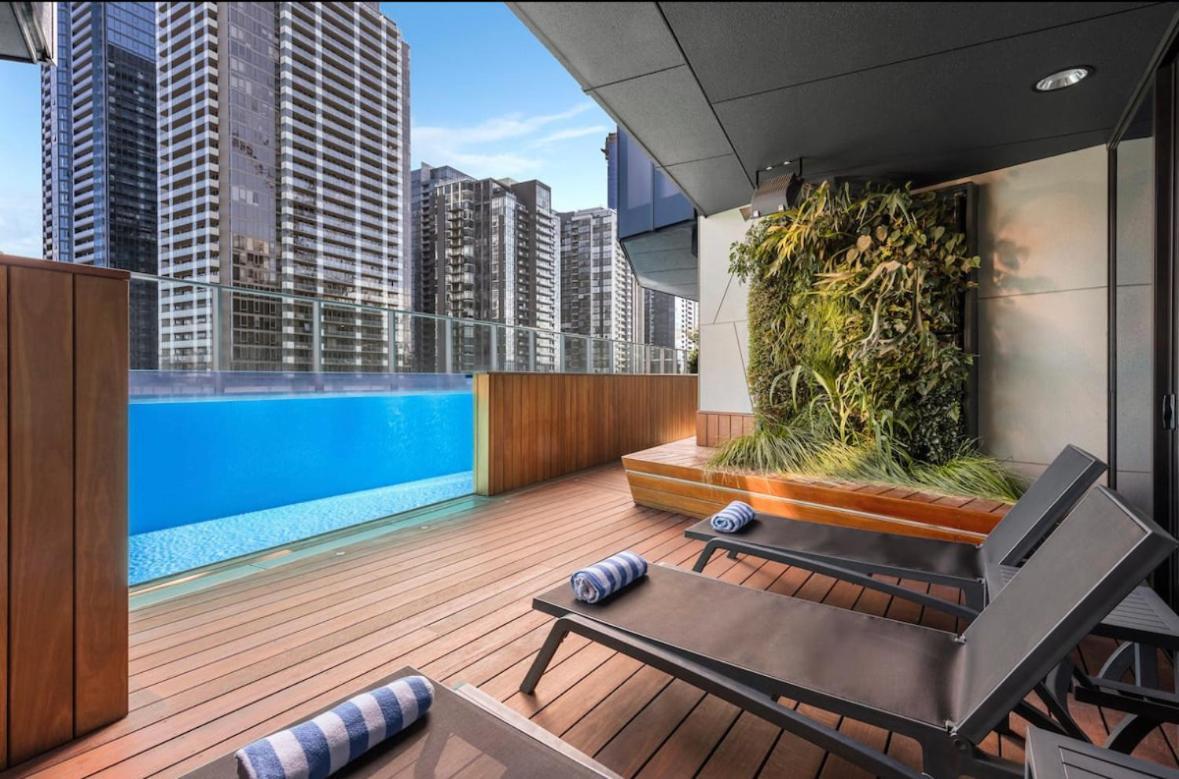 1 Brm, Sea View, Newly Renovated, Next To Crown