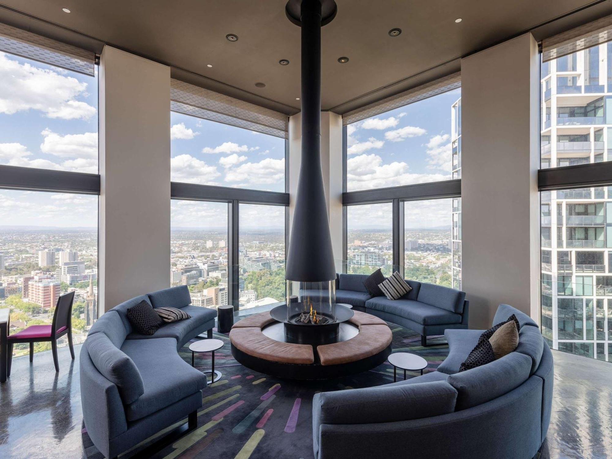 Sofitel On Collins Hotel 5*