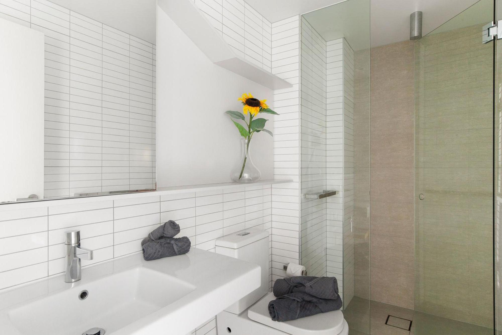 A Comfy & Stylish Near & Qv Apartment *