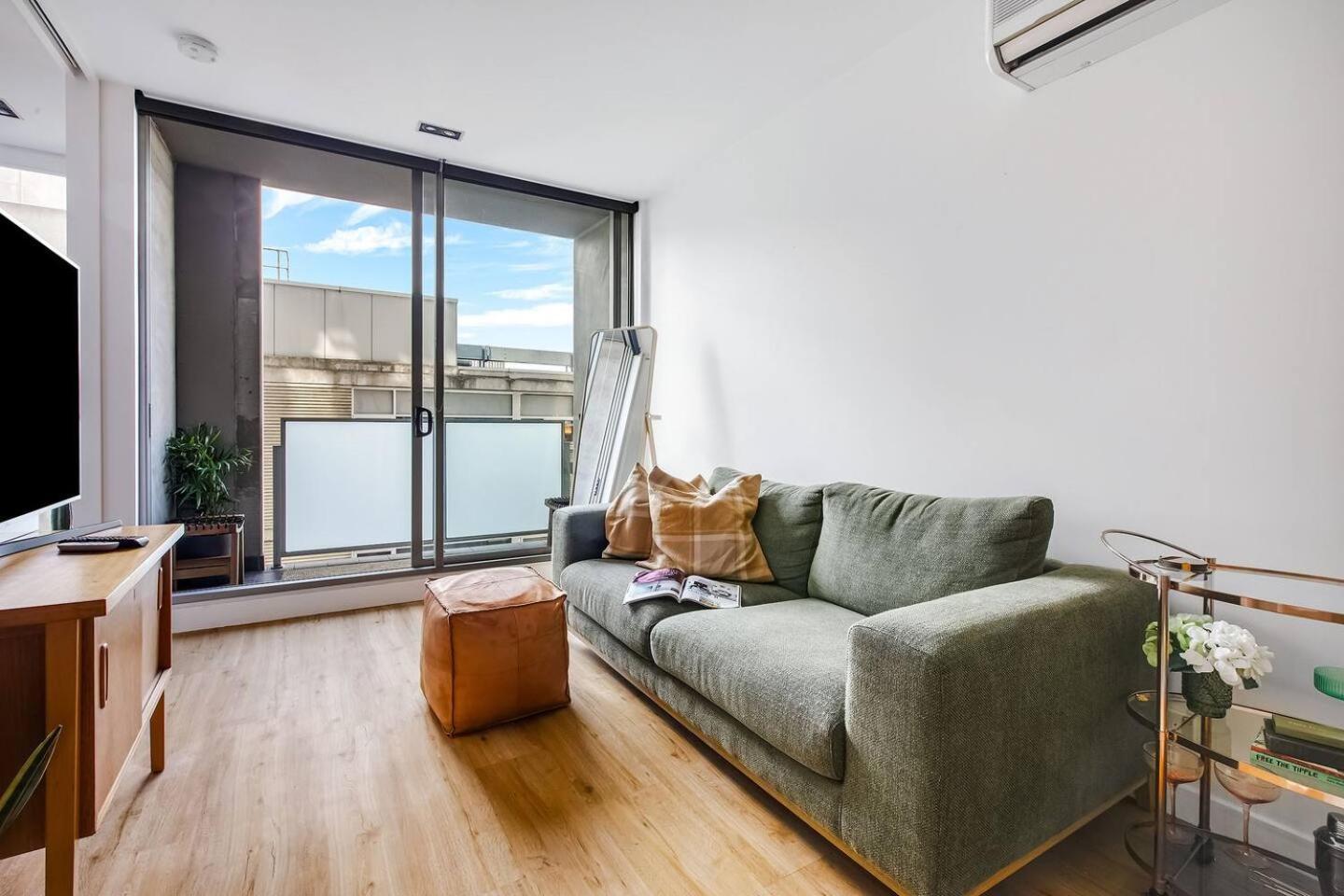 The Sweet Escape - Chic With Rooftop Pool Melbourne