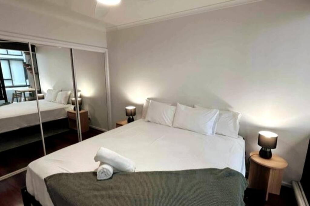 South 1br Apartment *