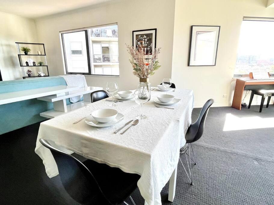 A Cozy 2b2b Next To Carlton Garden W/ Parking Apartamento