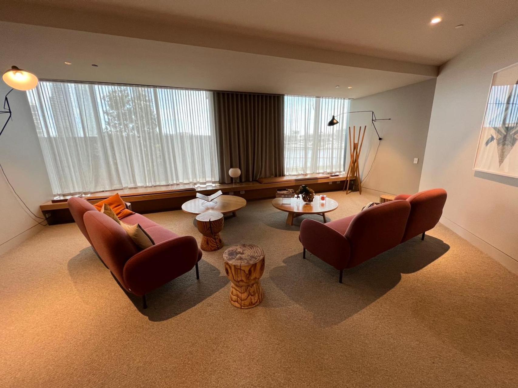 Edge Waterfront Townhouse * Melbourne