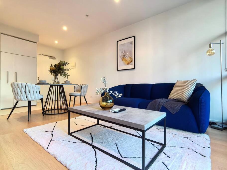 Charming 1br Southbank W Balcony & Free Parking#ti22 Apartment *