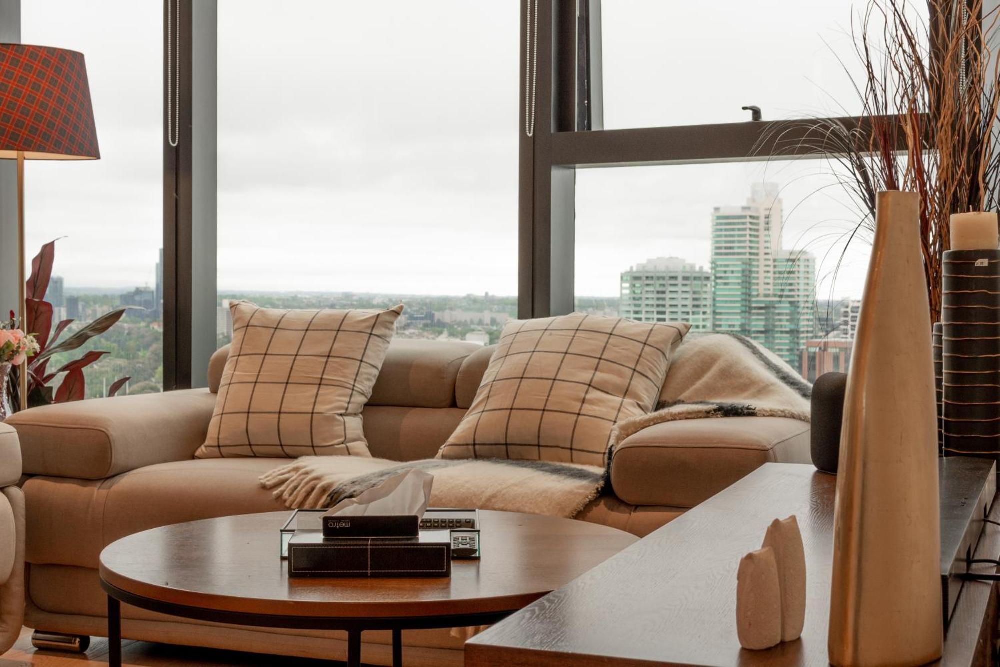 Essence With Bay Views & Parking * Melbourne