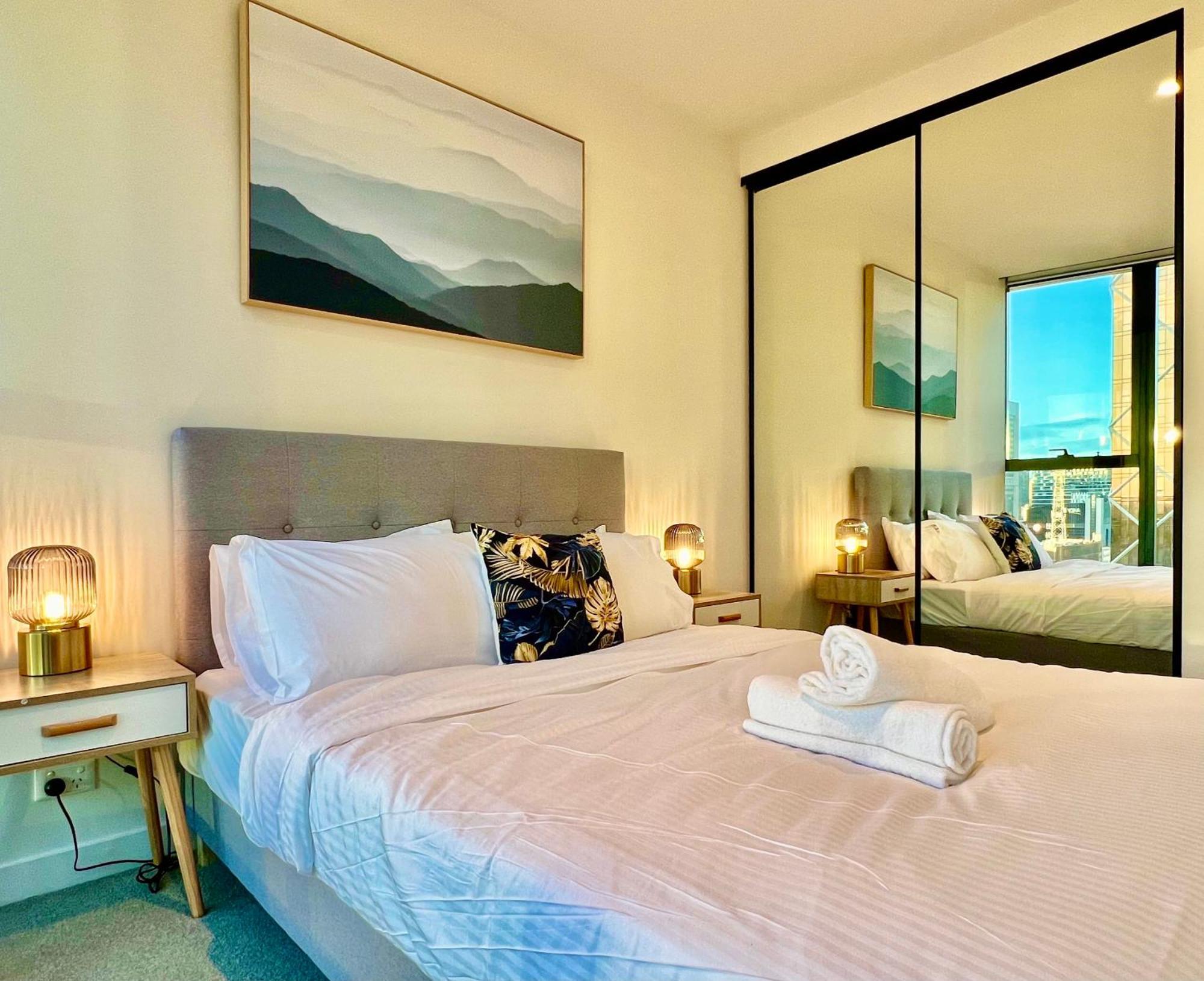 Highrise Location 2baths * Melbourne