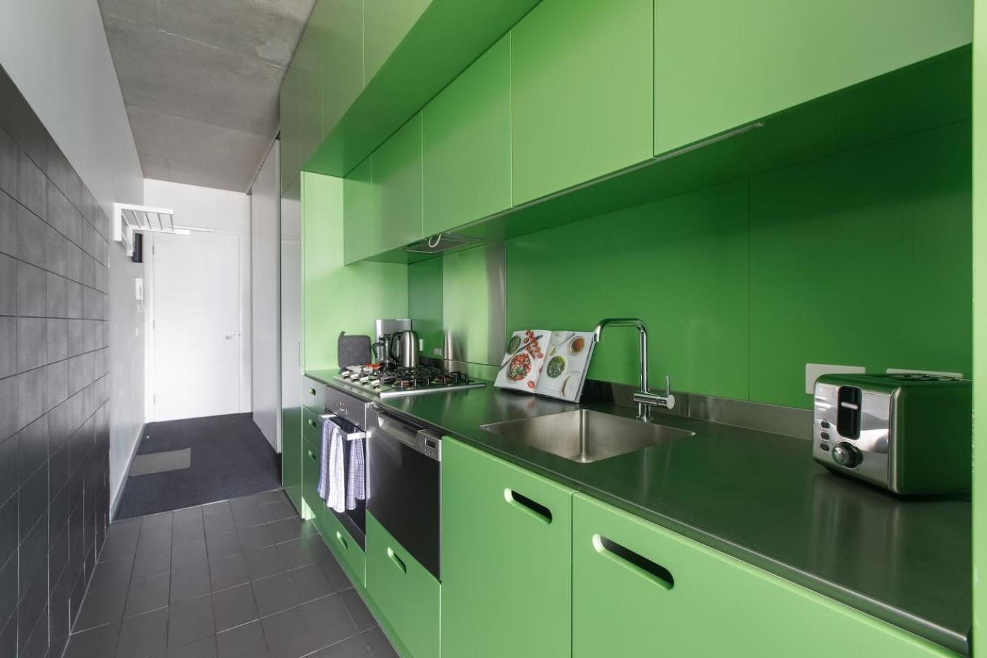Skyline Envy - Streamlined South Style *