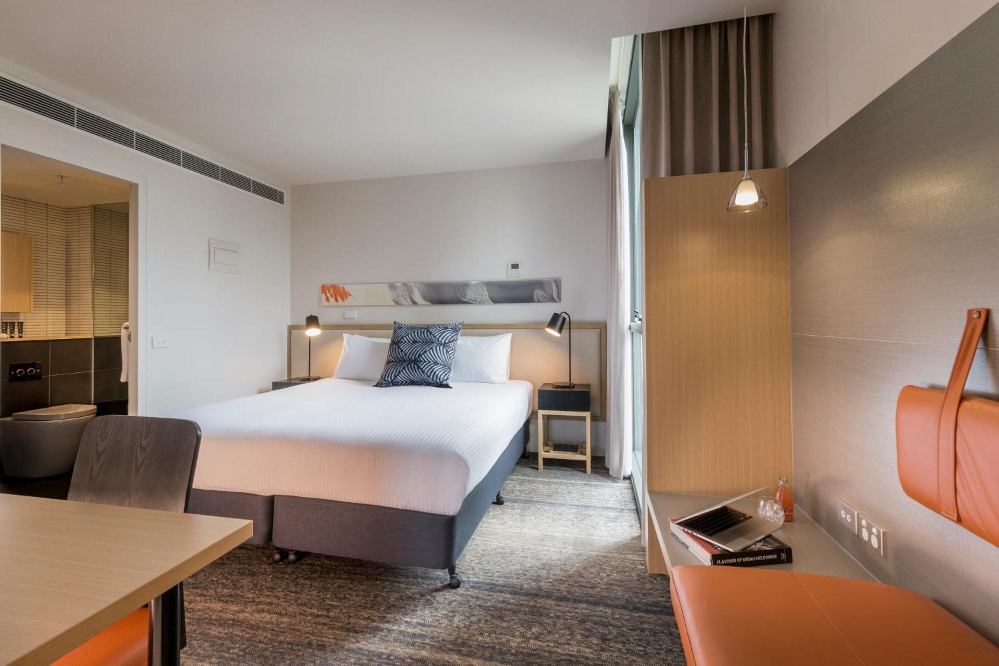 Brady 4* Melbourne