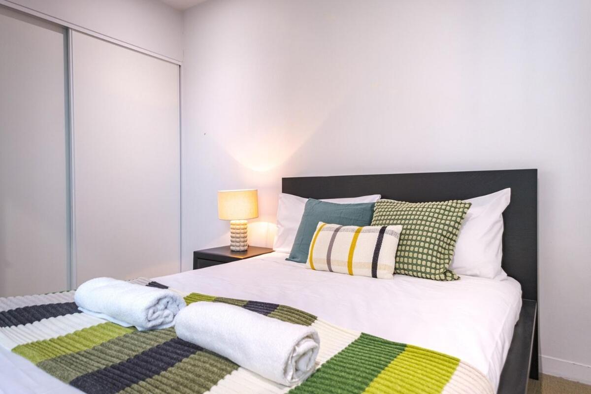 Manhattan View 2br Apt On L52 In Mel Cbd-a07 Apartment